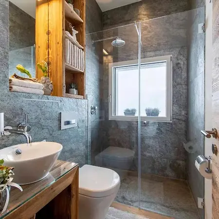 Contact Us At What App - 0041-798-079-427 To Book!! - Ski-in-ski-out Chalet